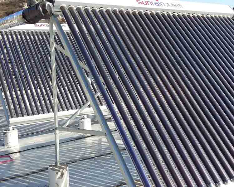 山西蔚蓝梦环保科技公司为您分享，太阳能热水工程的设备有哪些？